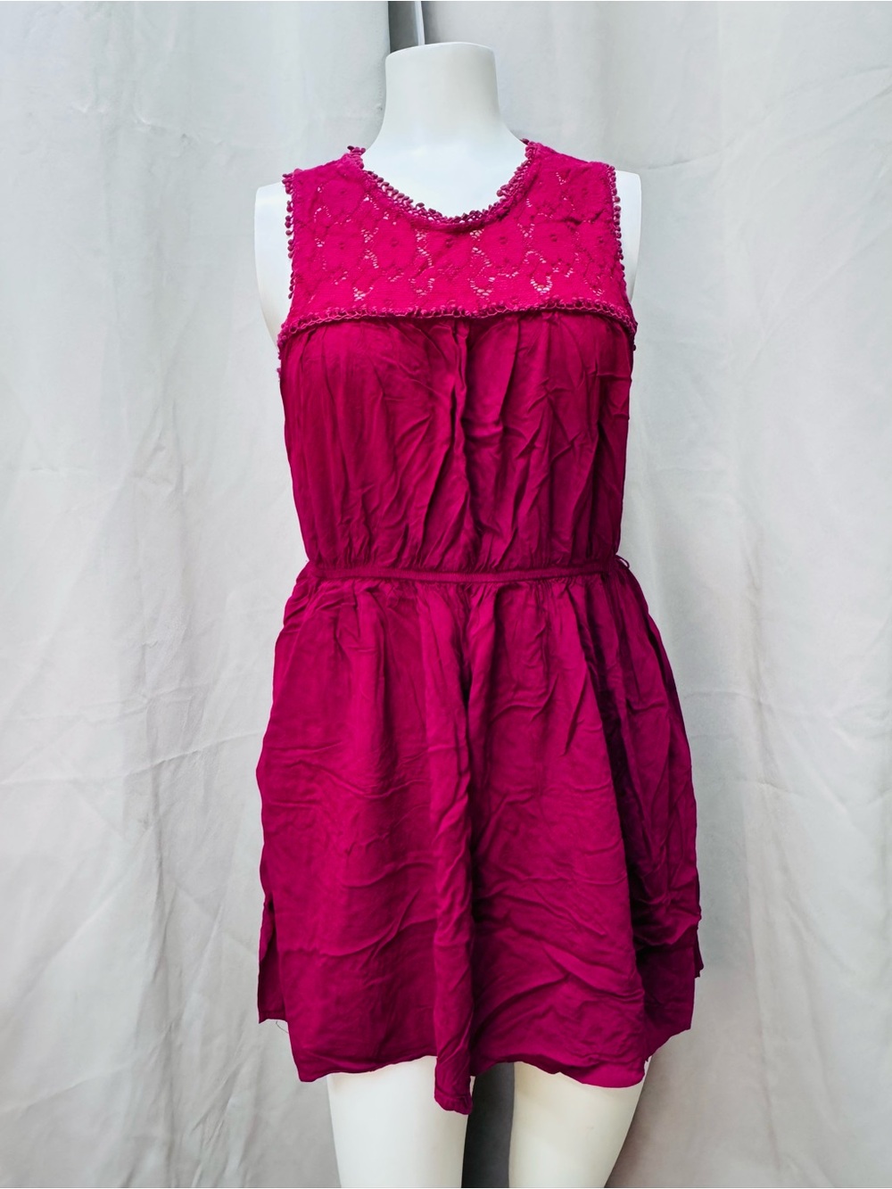 Forever 21 Sleeveless Mini Dress in burgundy
